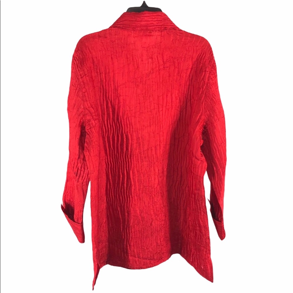 NWT Red Shimmer Crinkle Button Down Shirt - Picture 8 of 10